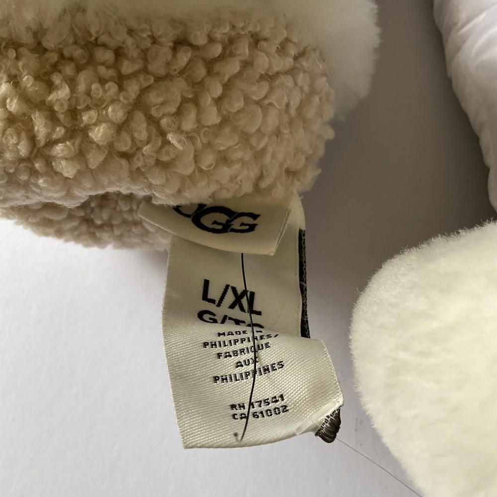 UGG WOMENS ALL WEATHER GLOVES WHITE SIZE L/XL SHEARLING FUR TRIMMED NWOT